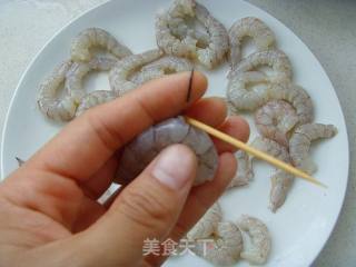 【粤菜】：水晶虾饺的做法步骤：1