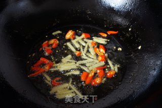 【天津】韭菜炒河虾的做法步骤：5