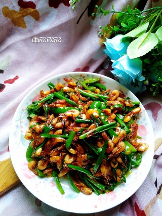 韭菜炒小河虾的做法步骤：10