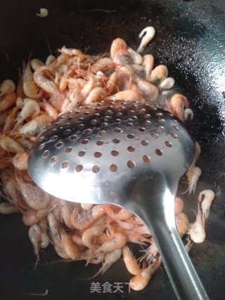 香酥小河虾的做法步骤：6