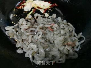 炒小河虾的做法步骤：4