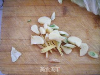 小河虾烧白菜的做法步骤：3