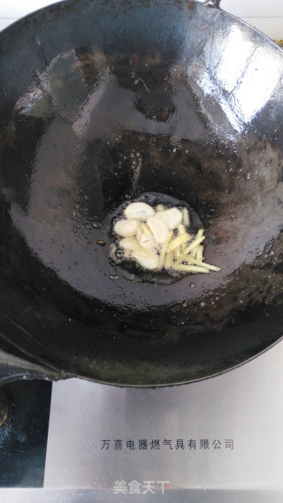 让人吮指回味的~~黄金蒜香南美大虾的做法步骤：5