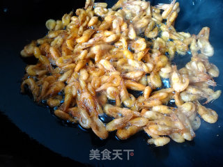 小河虾炒韭菜的做法步骤：5