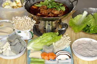 红焖羊肉火锅和水果拼盘的做法步骤：13