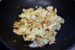 磷虾炒包菜的做法步骤：9