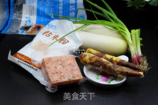 粤式新年早茶，广式鲜虾萝卜糕的做法步骤：1