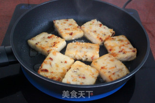 粤式新年早茶，广式鲜虾萝卜糕的做法步骤：16