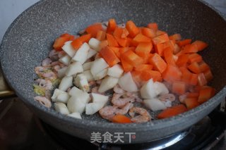 三色炒磷虾的做法步骤：4