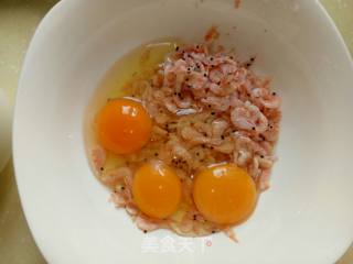 南极磷虾煎蛋的做法步骤：3