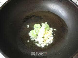 剁椒海鲜火锅的做法步骤：2