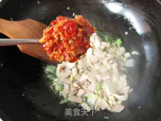 剁椒海鲜火锅的做法步骤：4