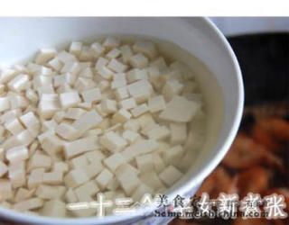 墨鱼大虾豆腐汤的做法步骤：12