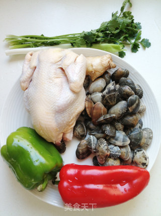 铁锅蛤蜊鸡（大吉大利）的做法步骤：1