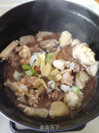 铁锅蛤蜊鸡（大吉大利）的做法步骤：6
