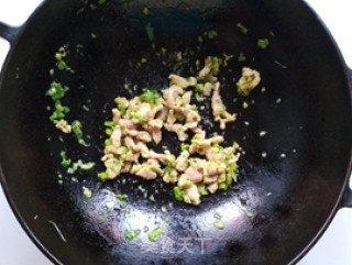 土豆粉炒肉丝的做法步骤：6