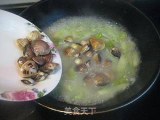 老黄瓜豆瓣蛤蜊汤的做法步骤：5