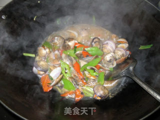 豉椒炒蛤蜊的做法步骤：6