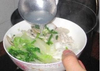 鲜美蛤蜊汤河粉的做法步骤：8