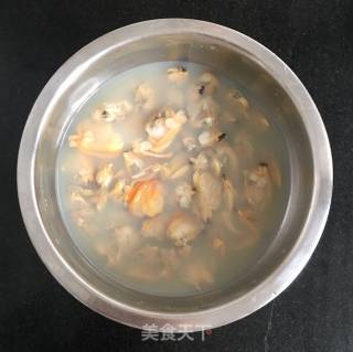 海鲜疙瘩汤的做法步骤：1