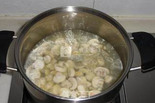 蛤蜊蘑菇汤的做法步骤：6