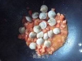 饭菜一锅出的番茄蛤蜊烩饭的做法步骤：4