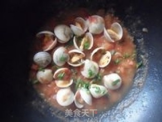 饭菜一锅出的番茄蛤蜊烩饭的做法步骤：6