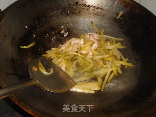 蛤蜊榨菜滋补汤的做法步骤：3
