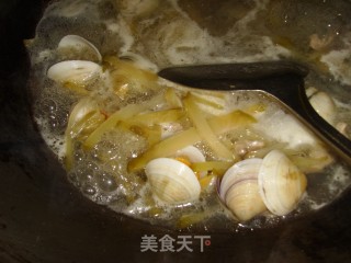 蛤蜊榨菜滋补汤的做法步骤：6