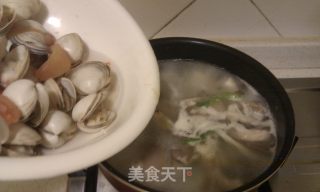 鲜菇蛤蜊汤的做法步骤：10