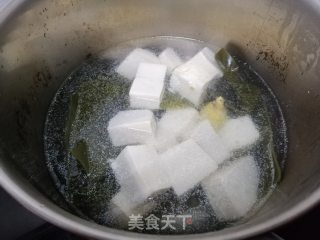 豆腐海带汤的做法步骤：5