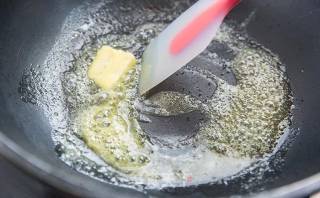 蛤蜊土豆奶油浓汤的做法步骤：4