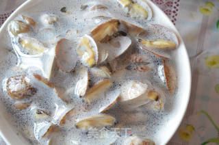 幸福美食：鲜味十足的微波蛤蜊的做法步骤：4