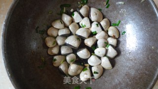 姜葱炒蛤蜊的做法步骤：3
