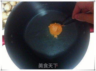 味增蛤蜊豆腐汤的做法步骤：1