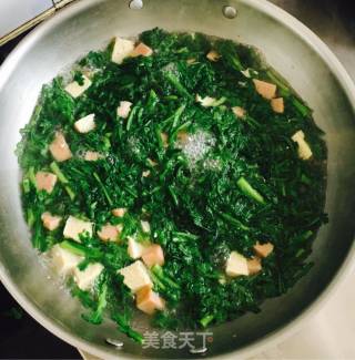 牡蛎茼蒿豆腐汤的做法步骤：5
