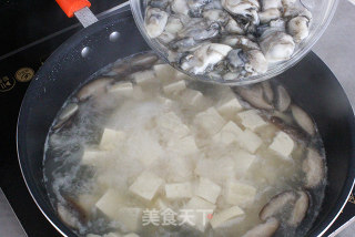 牡蛎豆腐汤的做法步骤：6