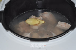 蔬菜鲍鱼排骨汤的做法步骤：8