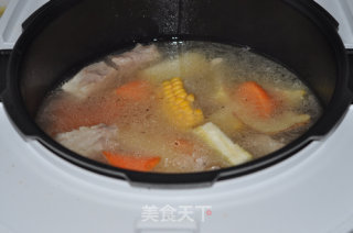 蔬菜鲍鱼排骨汤的做法步骤：14