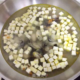 豆腐海蛎子汤的做法步骤：4