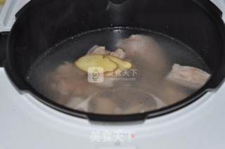 蔬菜鲍鱼排骨汤的做法步骤：8