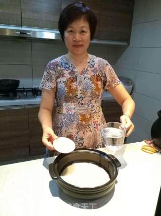 开心果姐姐鲍鱼陈皮肽米煲仔饭的做法步骤：4