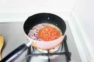 家庭改良版电饭锅——西班牙海鲜饭的做法步骤：3