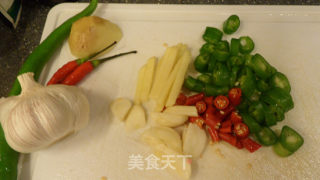 超级下饭菜【辣炒章鱼草菇】的做法步骤：5