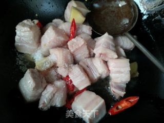 章鱼红烧肉的做法步骤：5