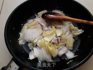 蒜香鱿鱼烧白菜的做法步骤：8