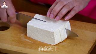 传统的麻婆豆腐加入海鲜，绝对美味极了！的做法步骤：1