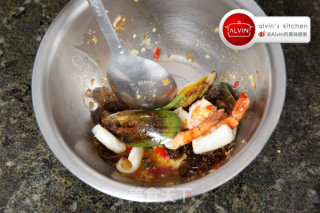 泰式海鲜沙拉的做法步骤：9