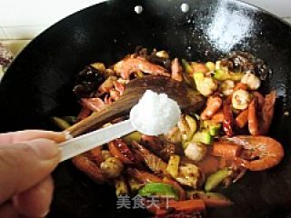 海鲜麻辣香锅的做法步骤：18