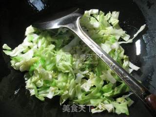 鱿鱼炒圆白菜的做法步骤：4
